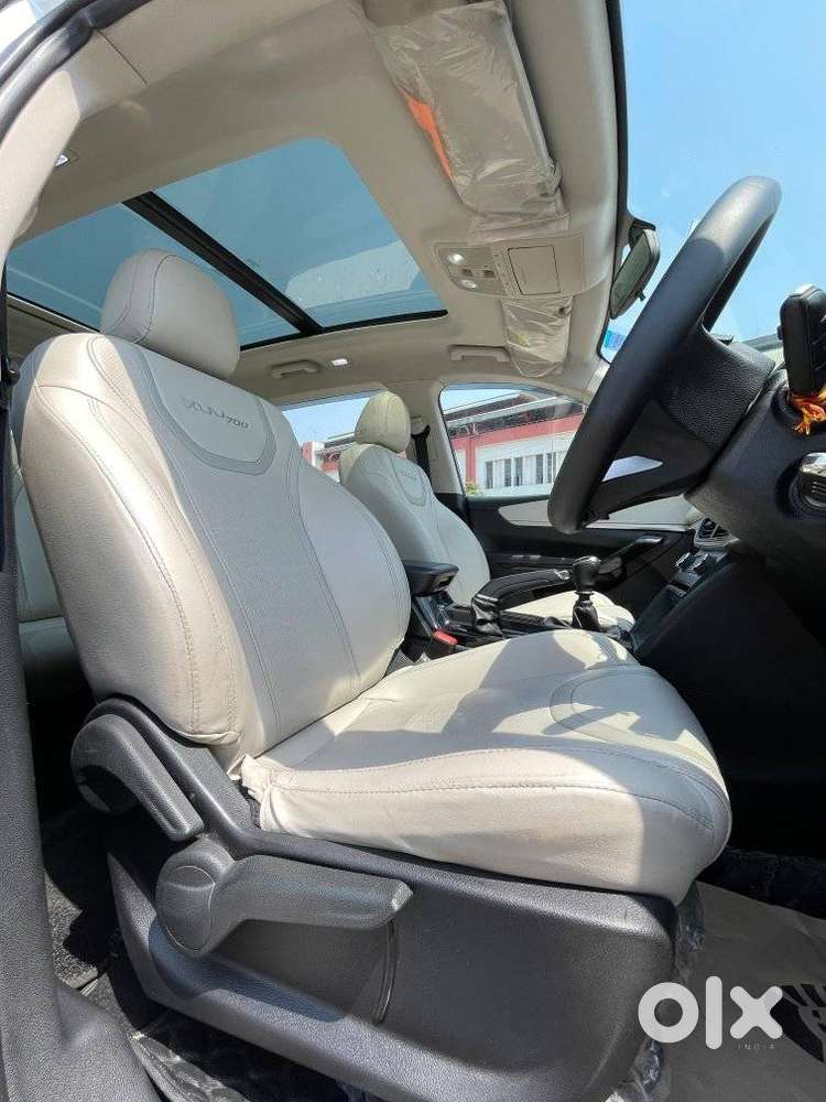 Mahindra Xuv700 2.0 Ax 5 Petrol Mt Str, 2022, Petrol