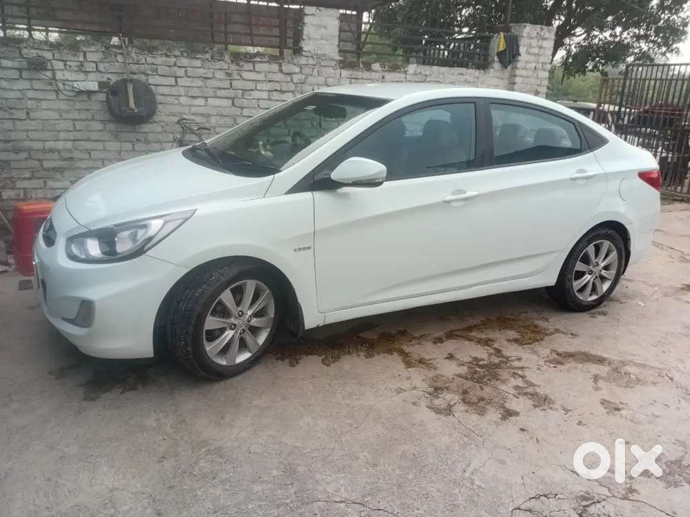 Hyundai Verna 2012 Diesel Well Maintained Soroom Condition