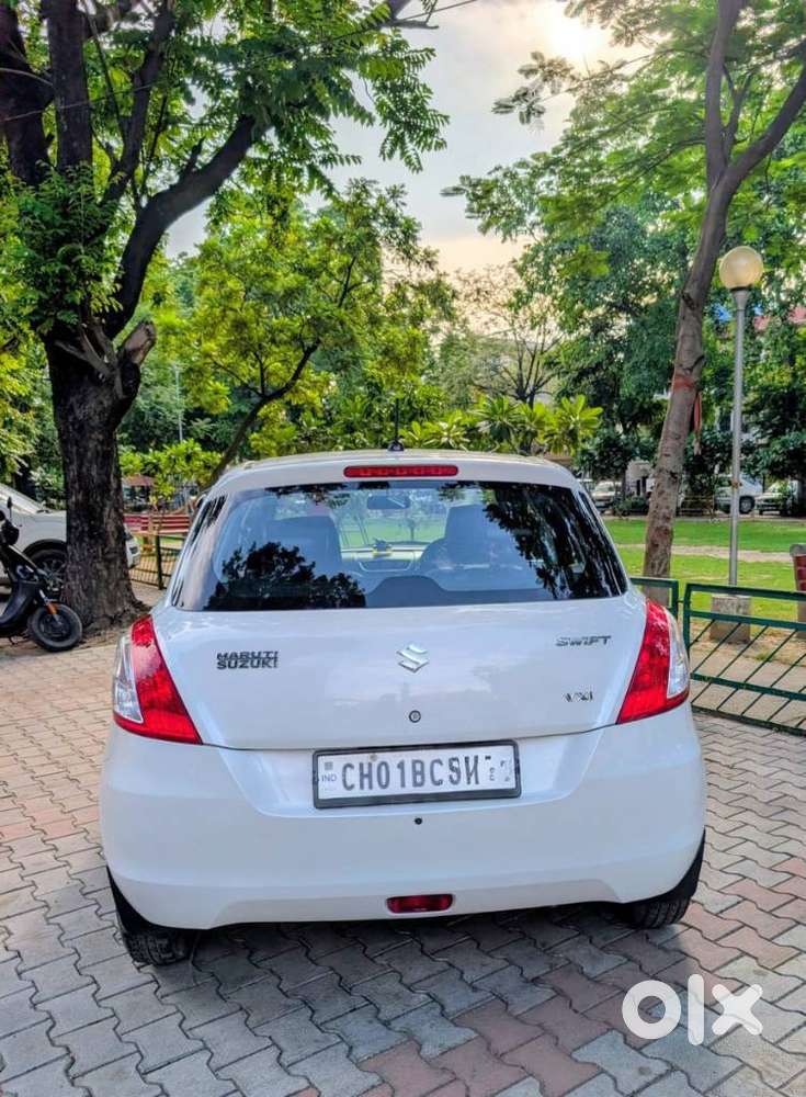 Maruti Suzuki Swift 1.2 Vxi (o), 2015, Petrol