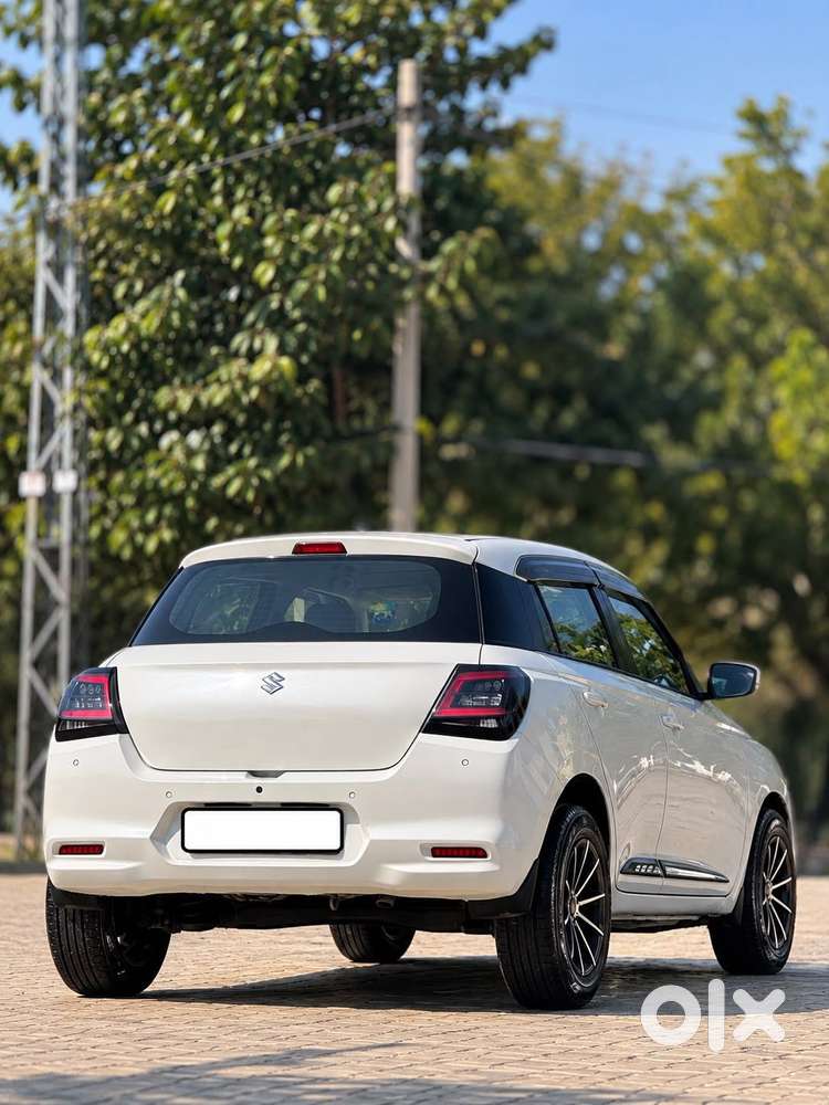 Maruti Suzuki New-gen Swift Vxi, 2025, Petrol