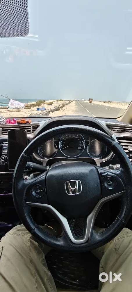 Honda City 2015 Petrol Topend Cvt 42kms