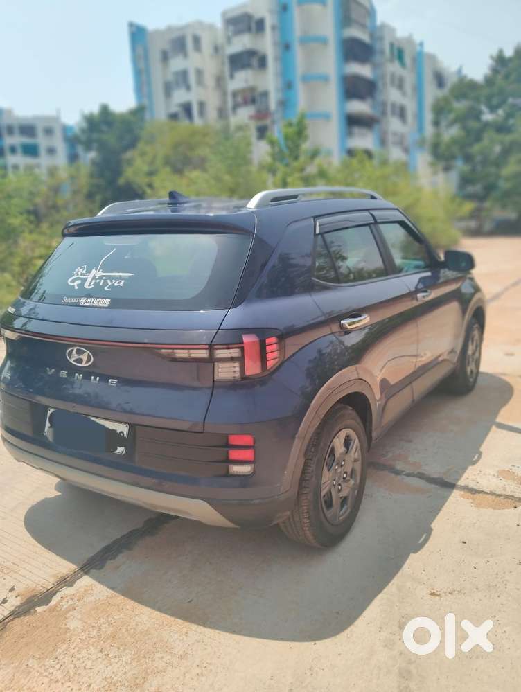 Hyundai Venue Sx, 2022, Cng & Hybrids