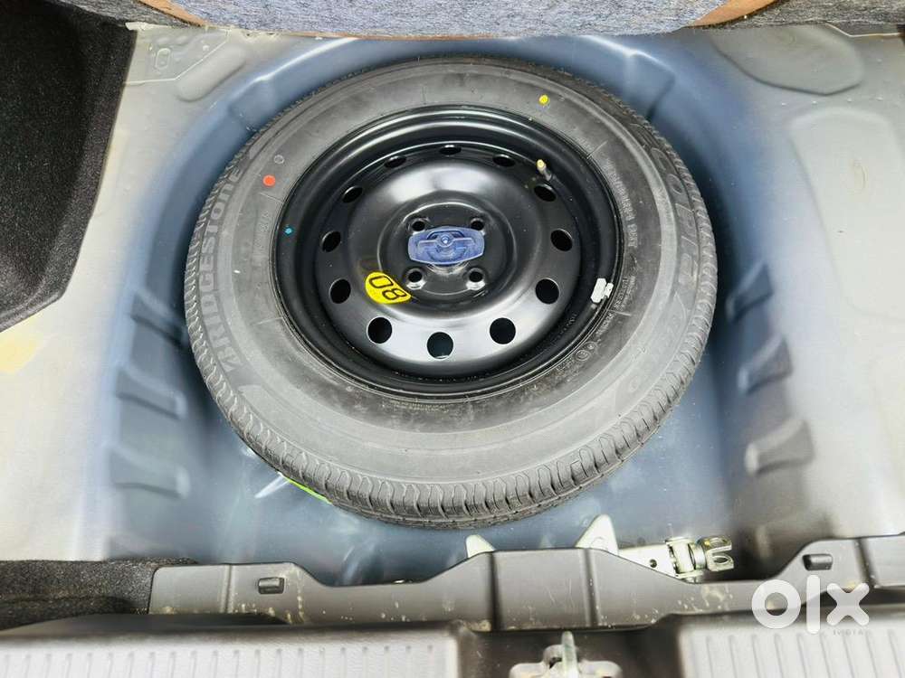 Brand New Dzire Zxi Plus Amt 600km Driven
