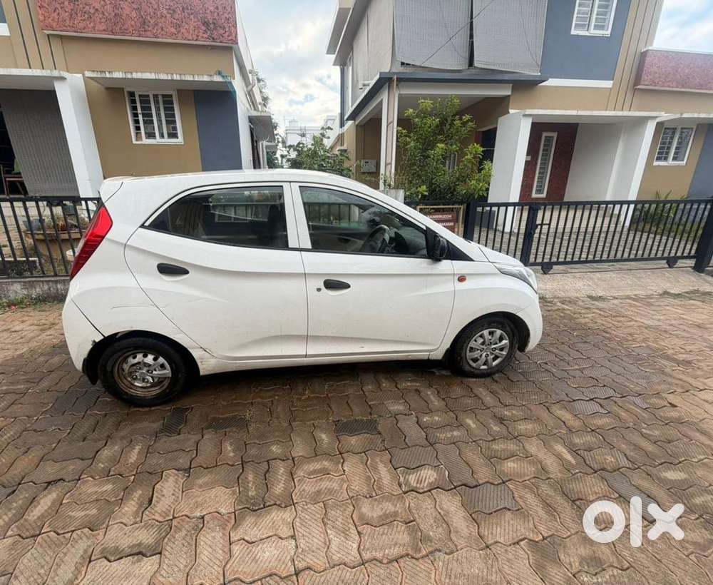 Hyundai Eon 2012 Petrol Well Maintained