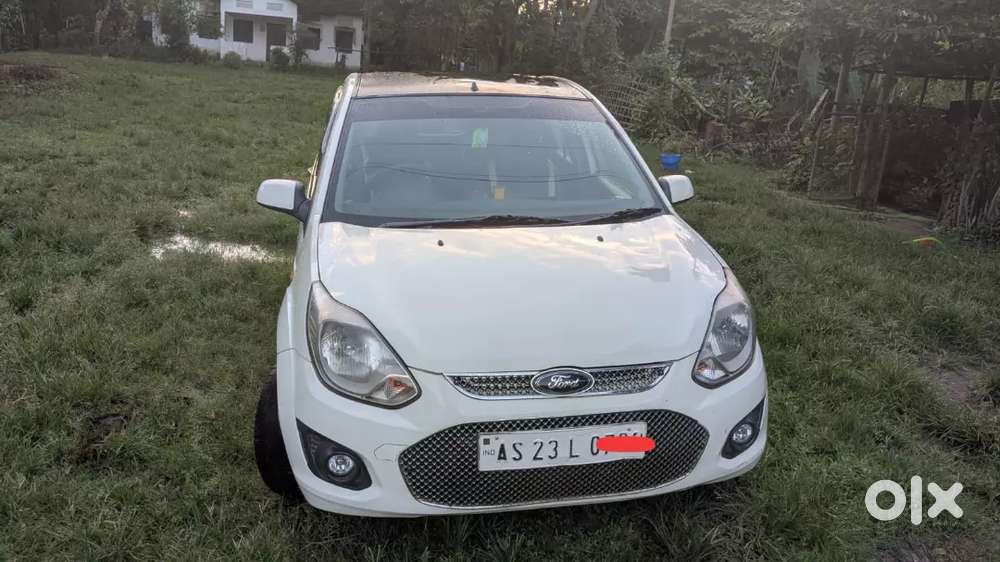 Ford Figo 2013 Petrol 75000 Km Driven