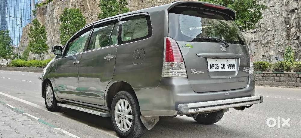 Toyota Innova 2.5 G 2011
