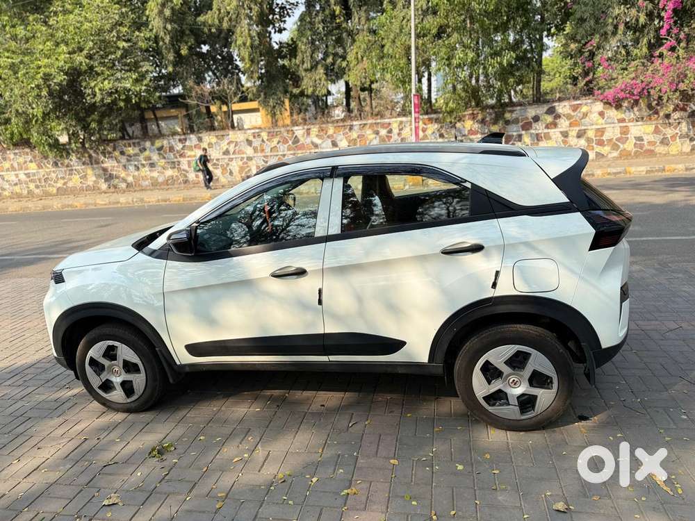 Tata Nexon Smart 1.2 Revotron Petrol 5 Mt, 2024, Petrol