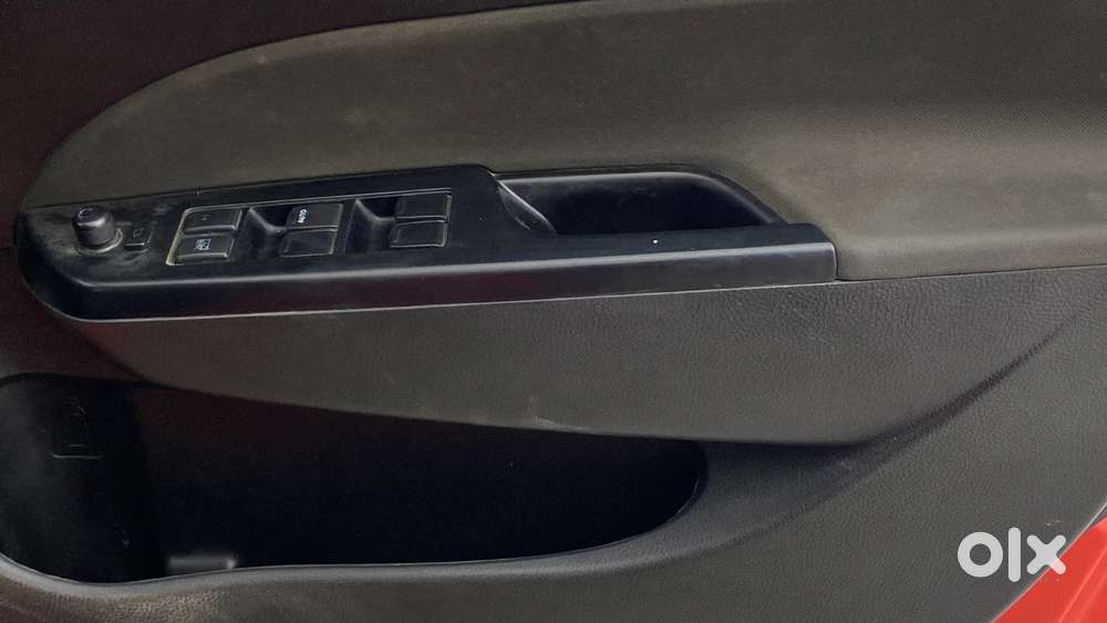 Maruti Suzuki Swift Zxi, 2016, Petrol