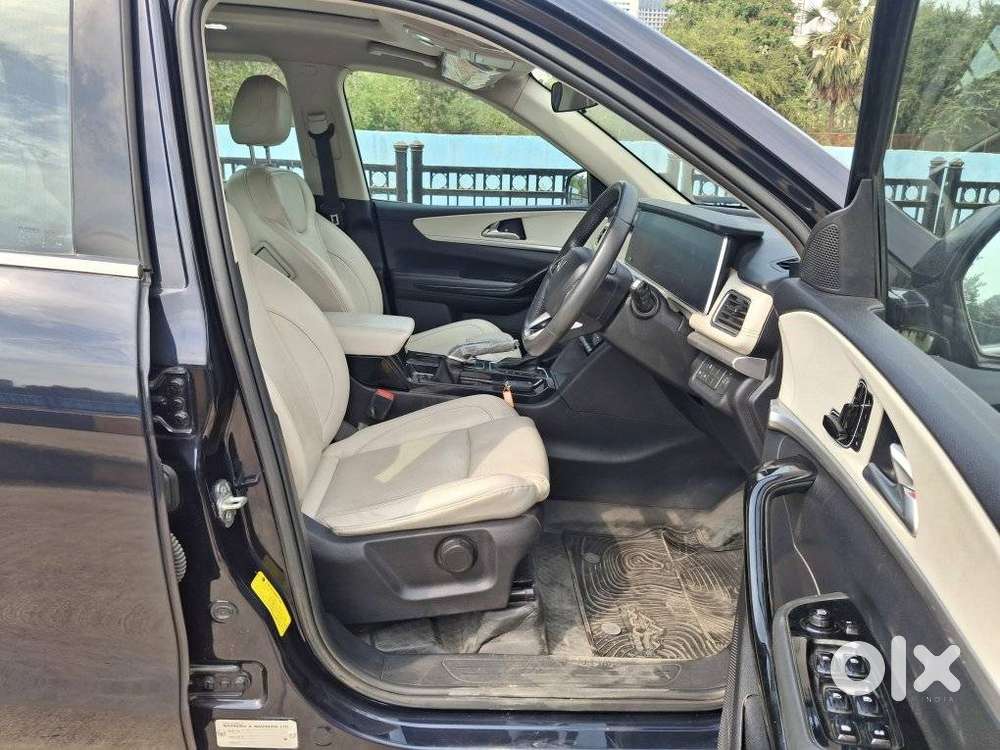 Mahindra Xuv700 2.2 Ax 7 Diesel At Str Awd, 2022, Diesel