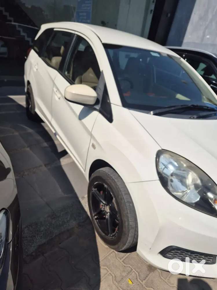 Honda Mobilio 2014 Diesel Well Maintained