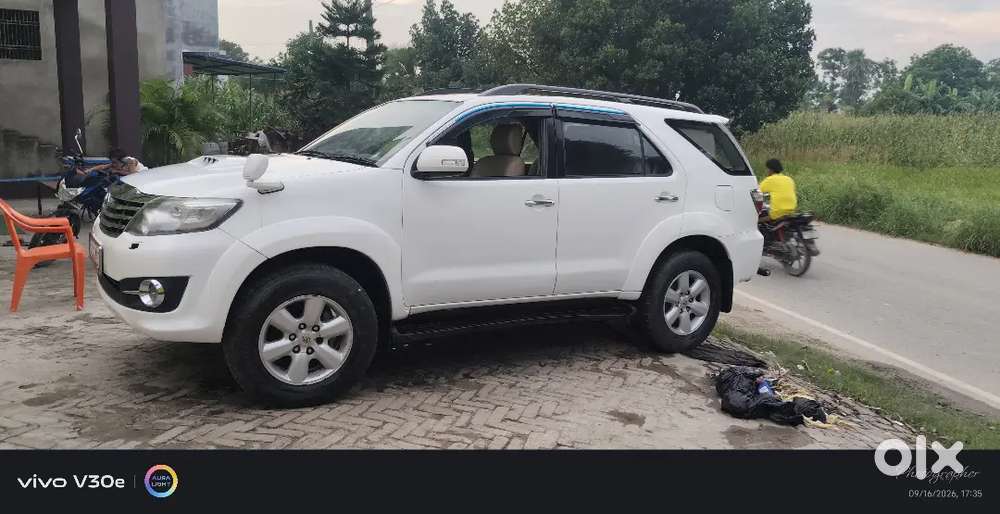 Toyota Fortuner Diesel Manual 2010  Condition Me Hai