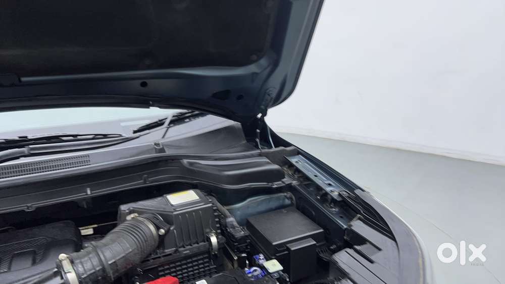 Mahindra Xuv300 W8 Option, 2023, Petrol