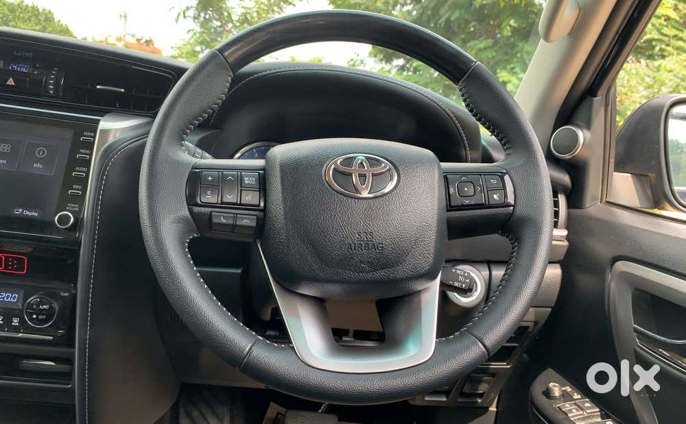 Toyota Fortuner 4x2 At 2.7 Petrol, 2024, Petrol