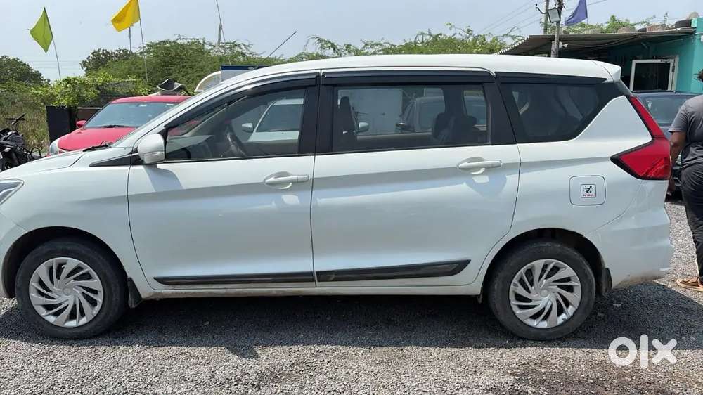 Maruti Suzuki Ertiga 1.5 Vxi 2024