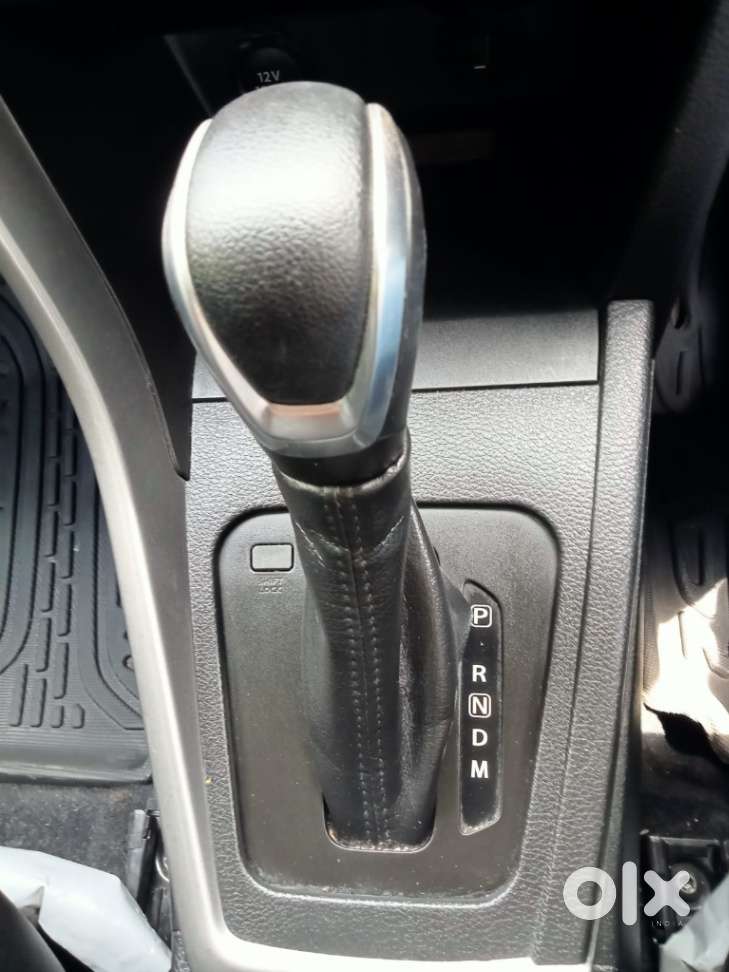 Maruti Suzuki Brezza Vxi At, 2023, Petrol