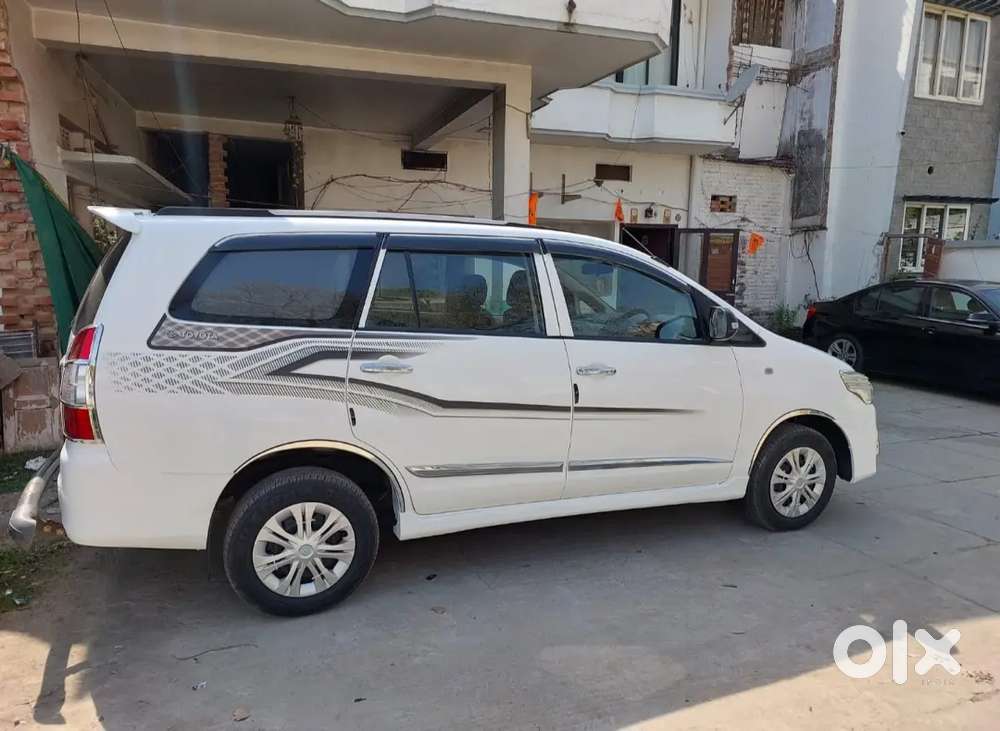 Toyota Innova 2012 Diesel ( Personal Used Only )