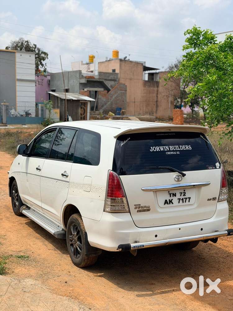 Toyota Innova 2011 Diesel Car