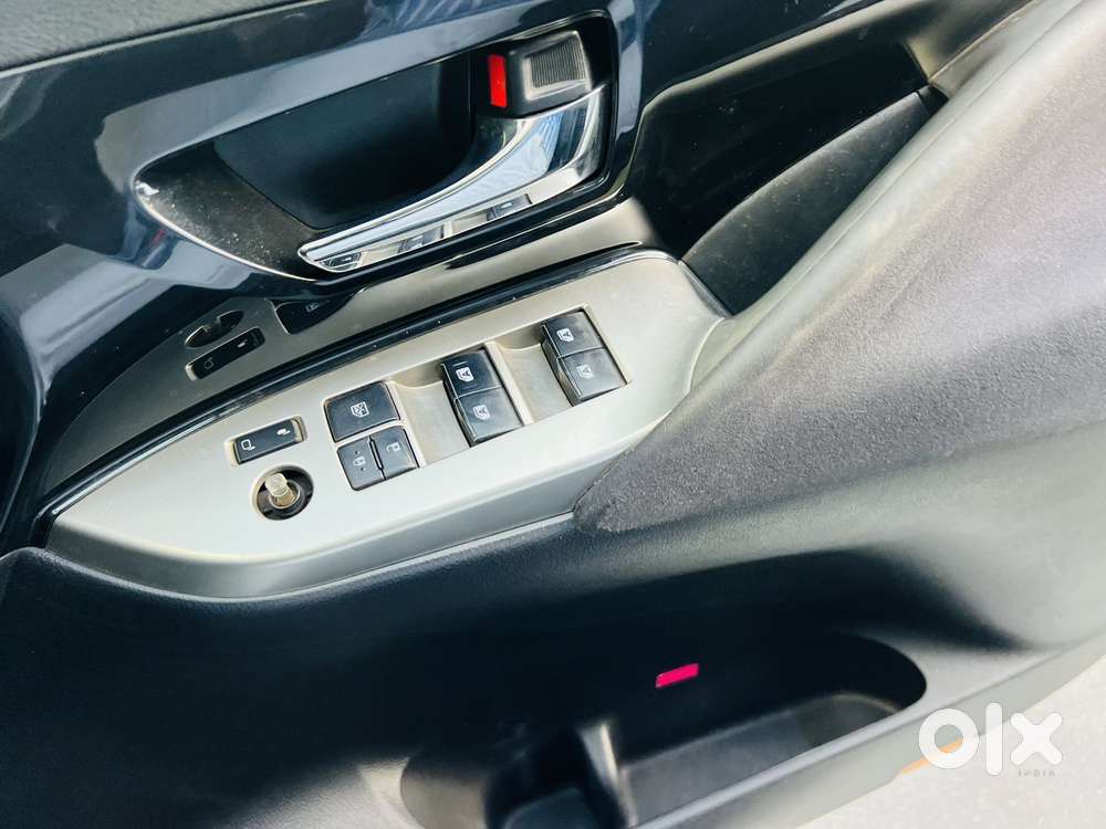 Toyota Innova Crysta 2.4 V, 2019, Diesel