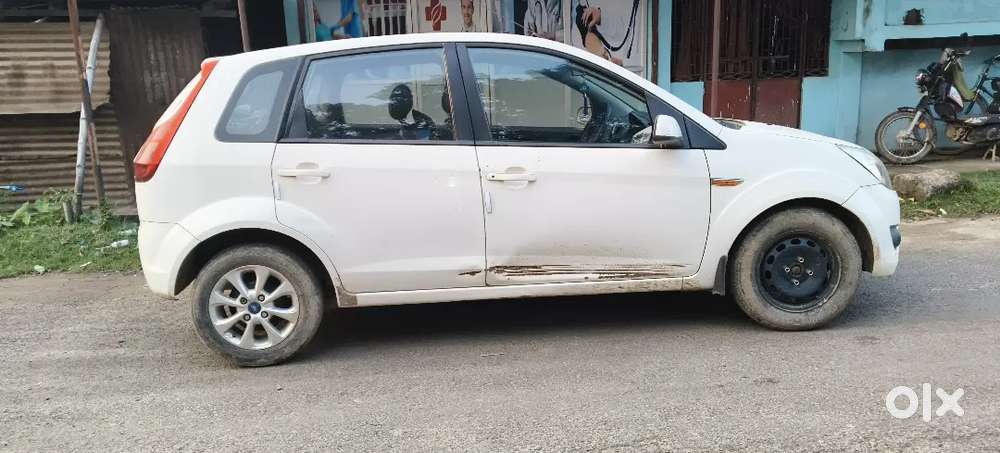 Ford Figo Petrol 2012 Year