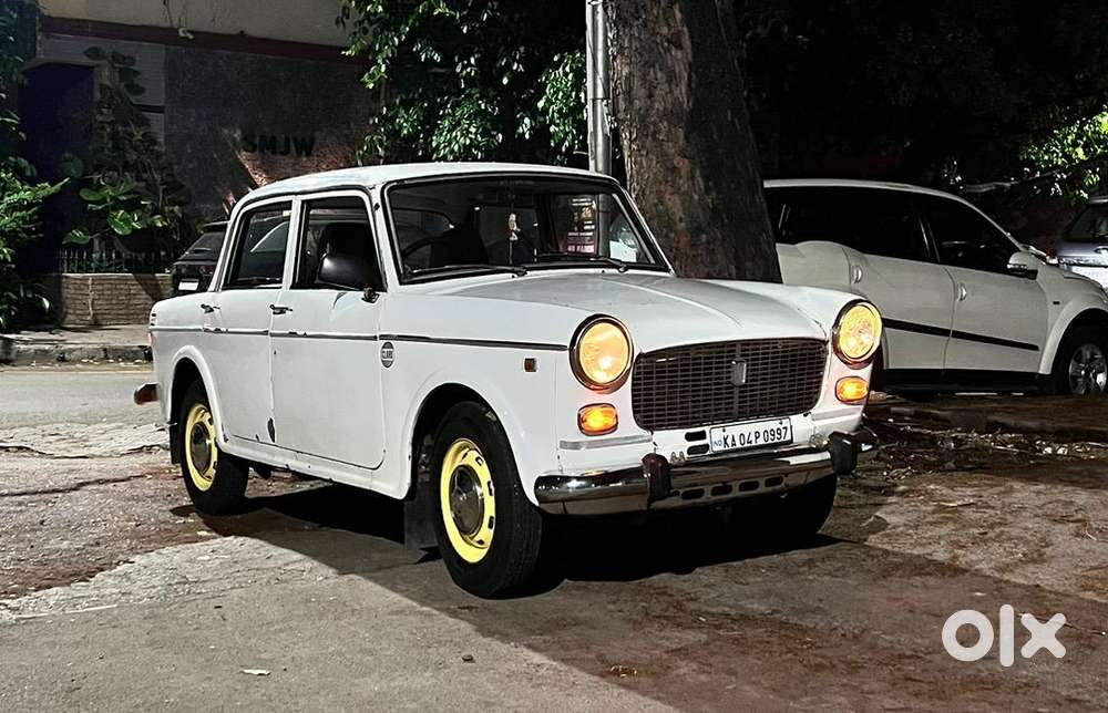 Fiat Premier Padmini Deluxe Ac