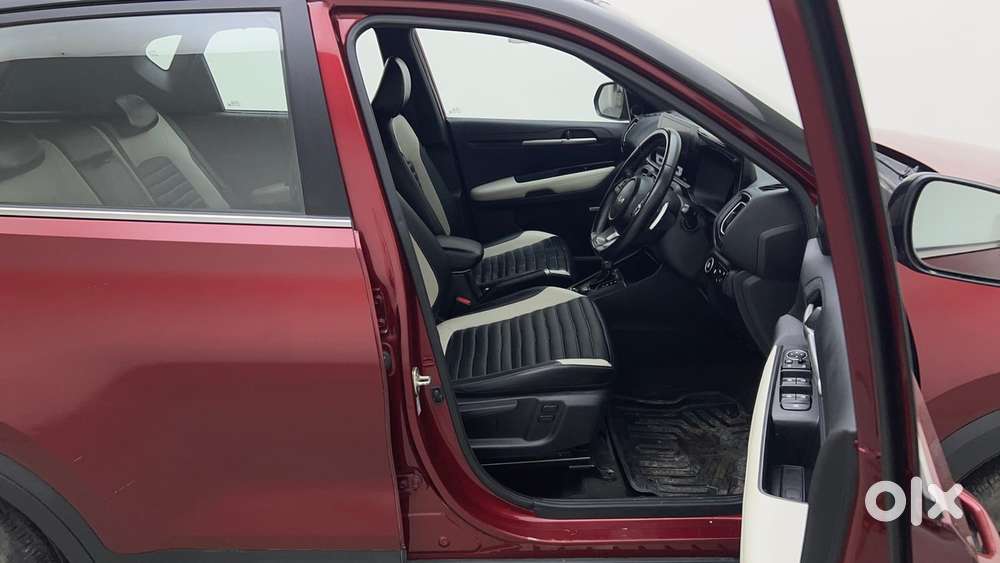 Kia Sonet Gtx Plus Turbo Dct Dt, 2024, Petrol