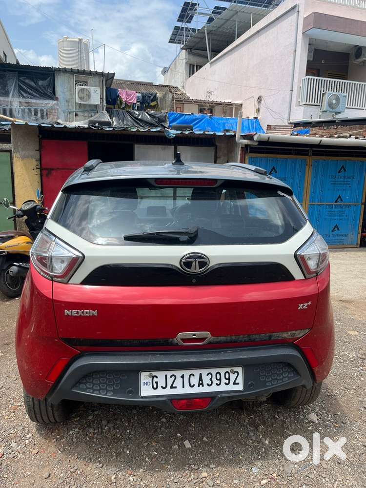 Tata Nexon Petrol 2018