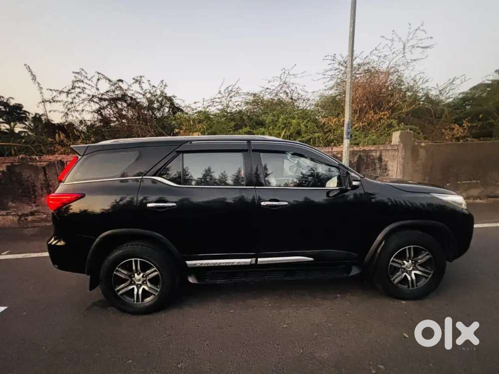 Toyota Fortuner Diesel 2019 Mt Black Lover