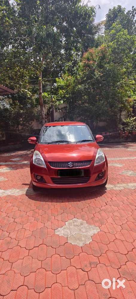 Maruti Suzuki Swift Vxi 1.2 Abs Bs-iv, 2014, Petrol
