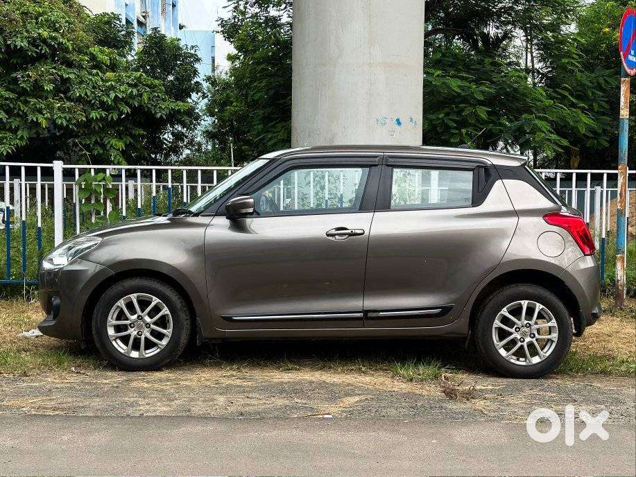 Maruti Suzuki Swift Zxi Plus Amt Dual Tone, 2018, Petrol