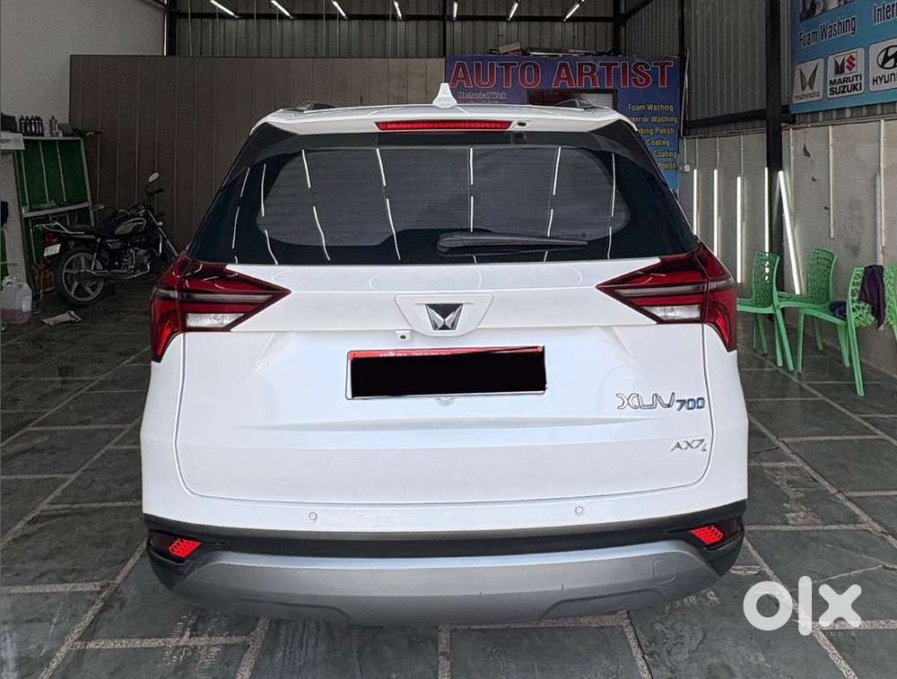 Mahindra Xuv700 2023 Diesel Well Maintained