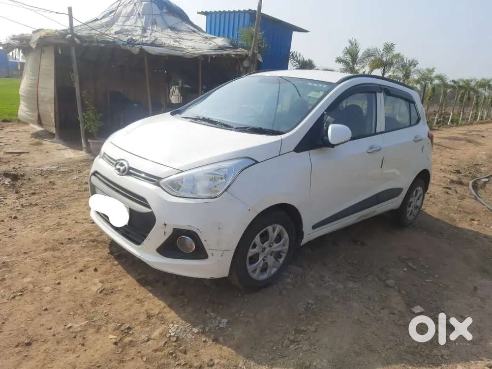 Hyundai Grand I10 Sportz 2014 Push Button Start Top Condition