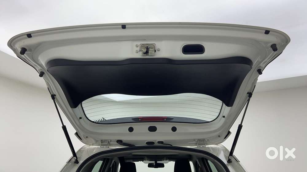 Maruti Suzuki Grand Vitara 1.5 Alpha Plus Intelligent Hybrid Ecvt, 2..