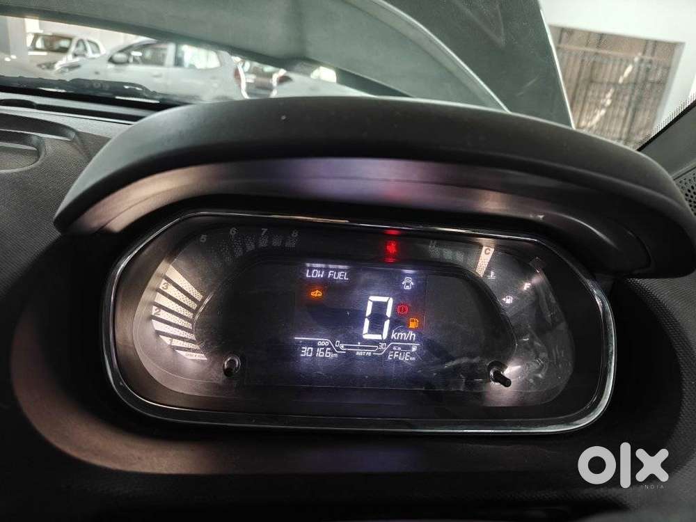Tata Tiago, 2021, Petrol