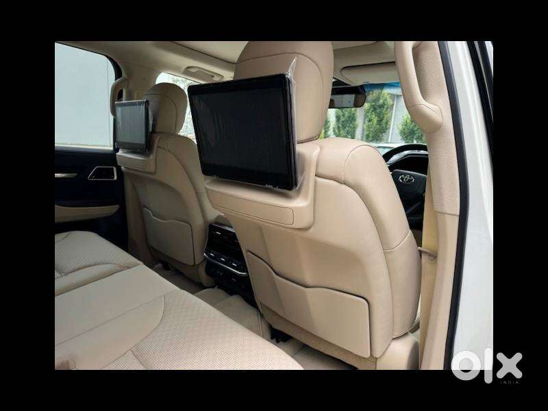 Toyota Land Cruiser Vx Premium, 2025, Diesel