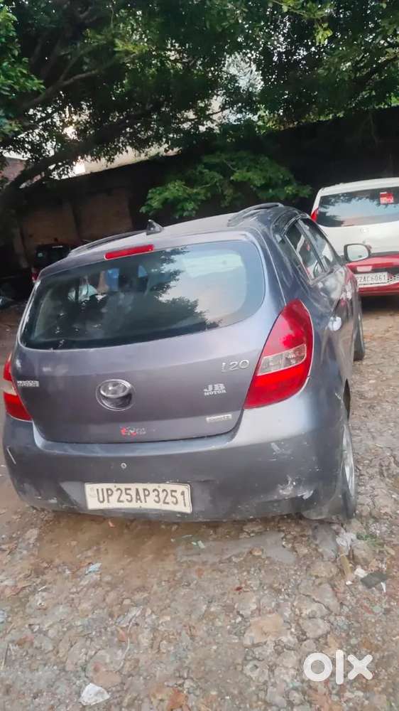Hyundai New I20 Sportz 2011..113000km Mbd Transfer All Paper Valid