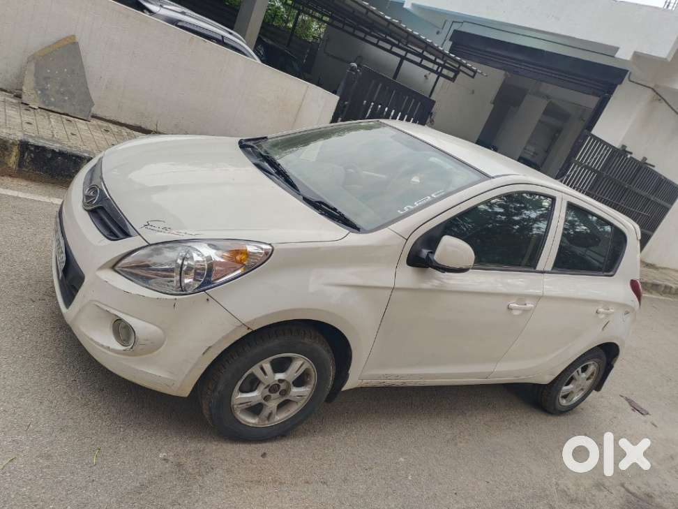 Hyundai I20 Sportz 1.4 Crdi 6 Speed Bs-iv, 2011, Diesel