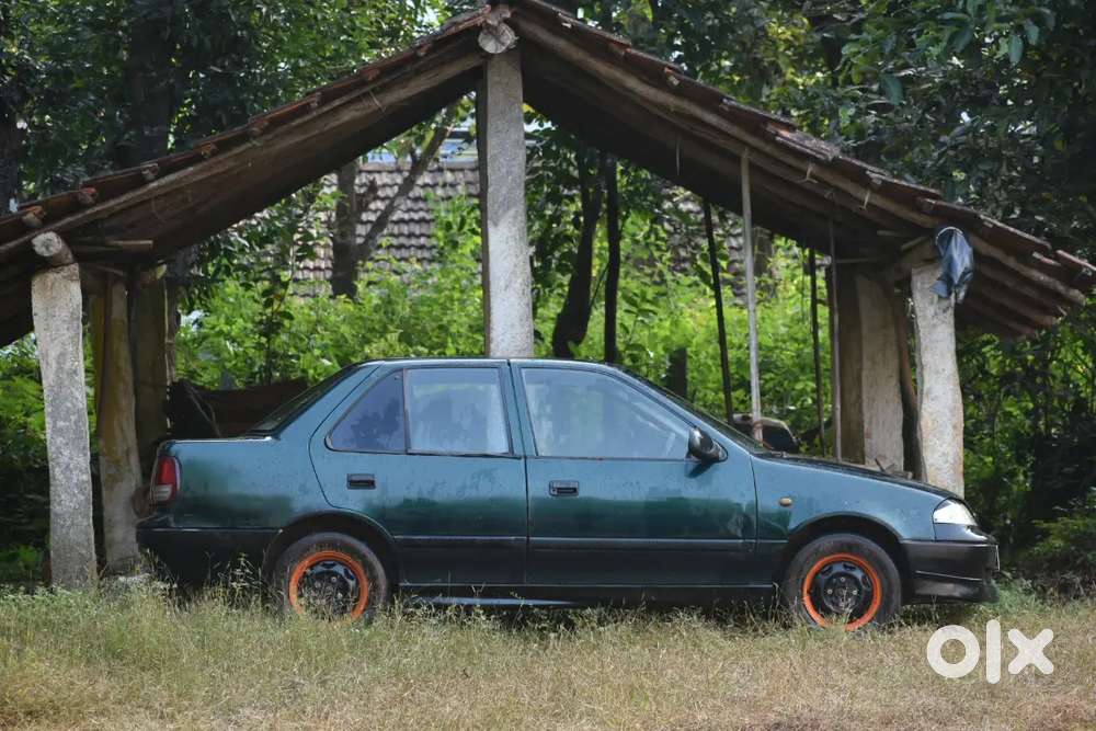 Maruti Suzuki Esteem 2001