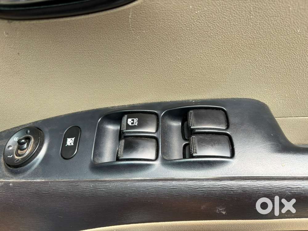 Hyundai I10 Sportz 2012 Manual Petrol