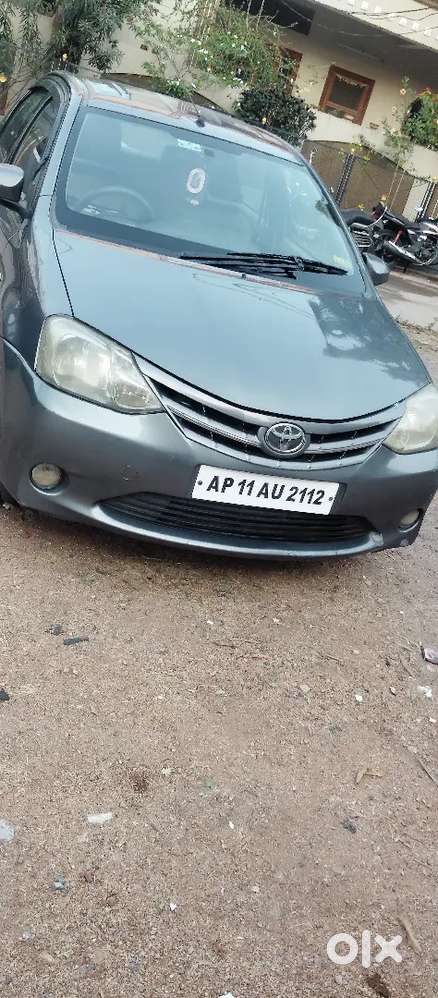 Toyota Etios 2014 Diesel 100000 Km Driven Showroom Record