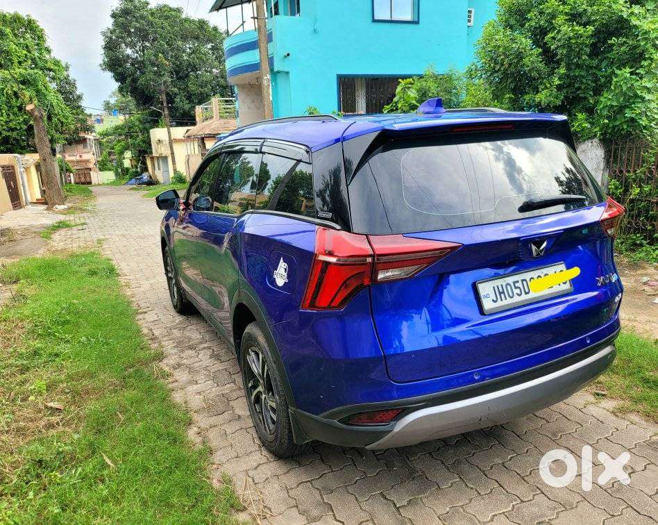Mahindra Xuv700 2.0 Ax 5 Petrol Mt 7 Str, 2022, Petrol