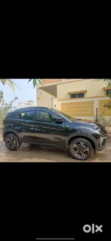 Tata Neon Dark Edition