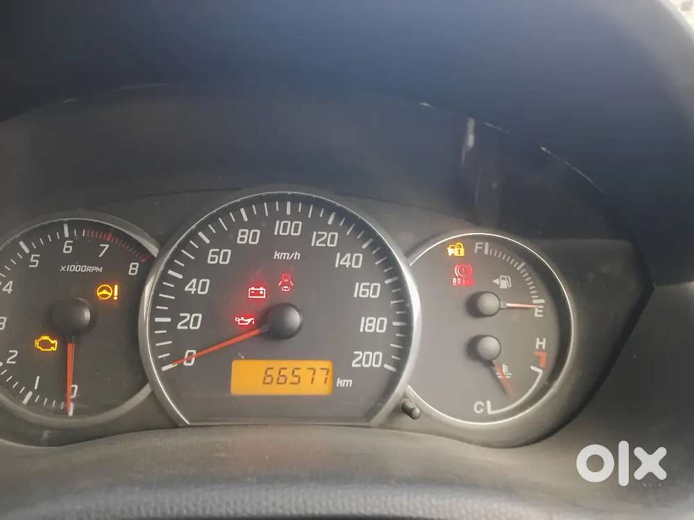 Maruti Suzuki Swift 2010 Cng & Hybrids 66000 Km Driven