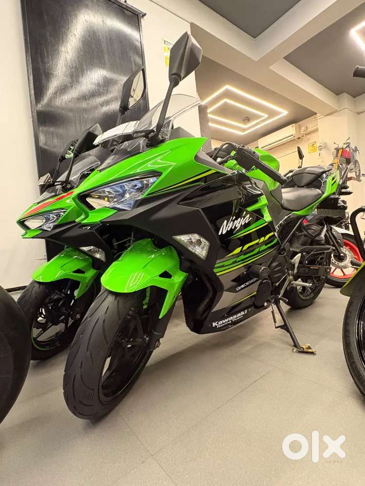 1 Used Kawasaki Ninja ZX-4R Bikes in CIT Road - Buy & Sell Second