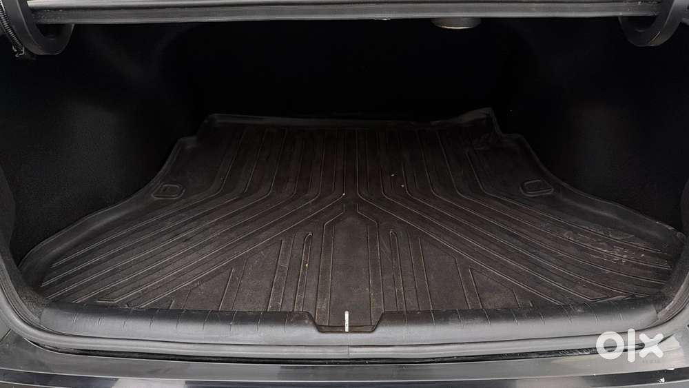 Hyundai Verna Sx (o) 1.5 Turbo Petrol Dct, 2023, Petrol