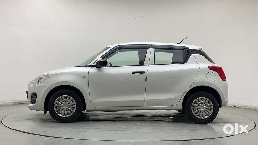 Maruti Suzuki Swift 1.3 Lxi, 2022, Petrol