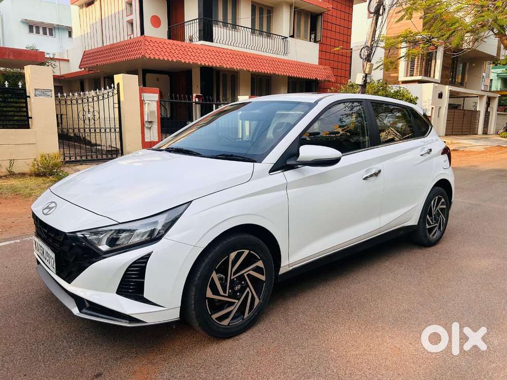 Hyundai I20 Asta (o) 1.2 Mt, 2023, Petrol