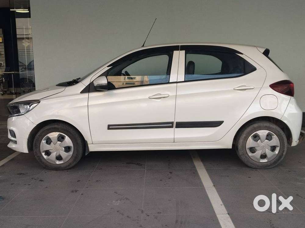 Tata Tiago 1.2 Revotron Xt (o), 2021, Petrol