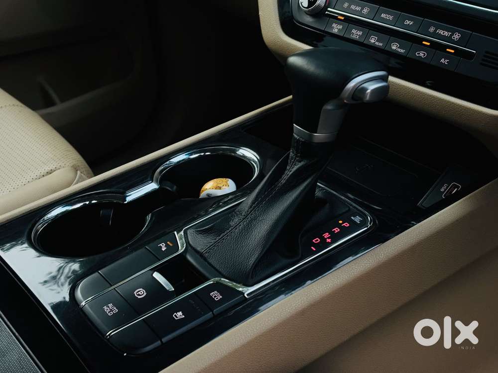 Kia Carnival Limousine Plus 7 Str, 2023, Diesel