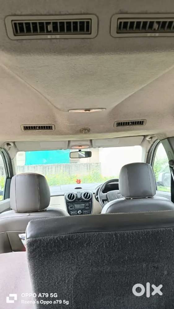 Renault Lodgy 110 Psi Rxl Diesel 8 Seater Car Top Model