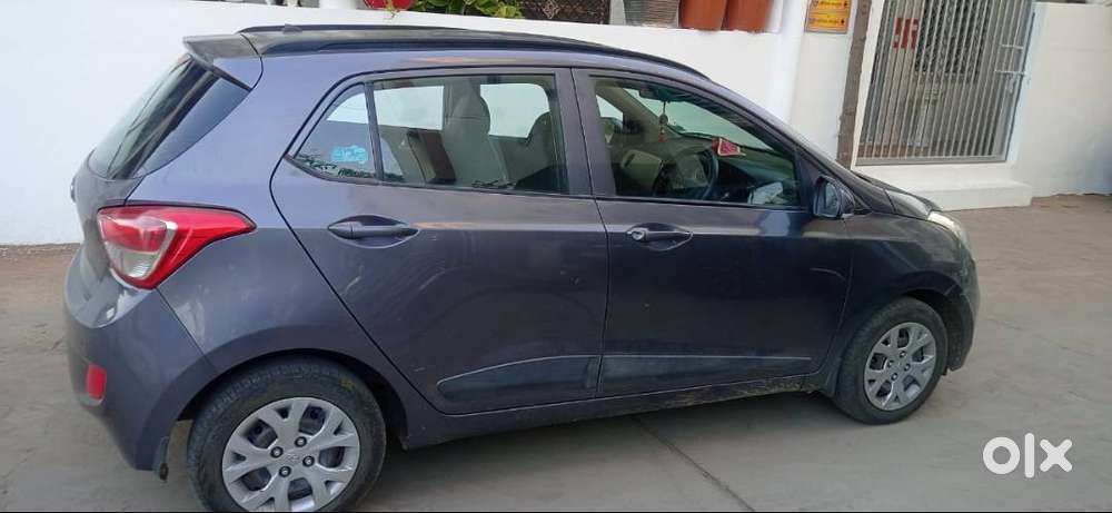 Hyundai Grand I10 Sportz 2016 Model  Excellent Condition  First Owne